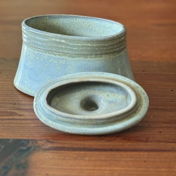 "Pier 1" Art Pottery Oval Sage Green Dish Trinket Decor Box with Lid - Picture 8 of 16